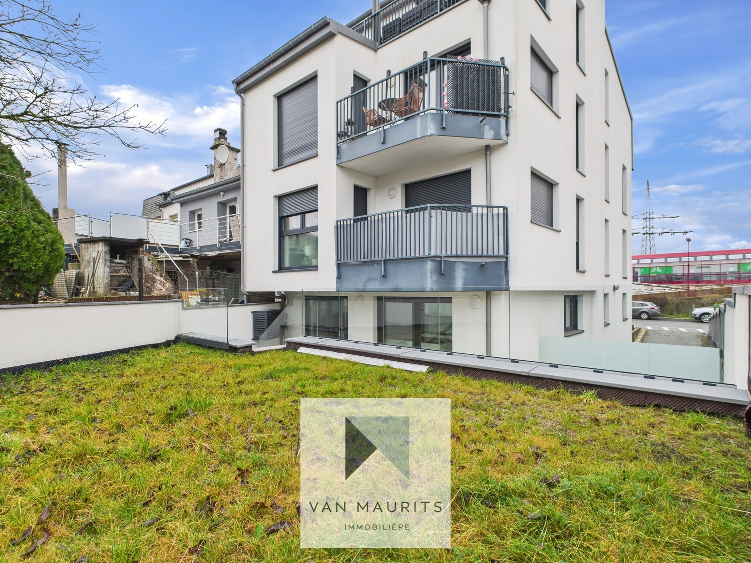 CAM05231G0 PR0158 STILL003